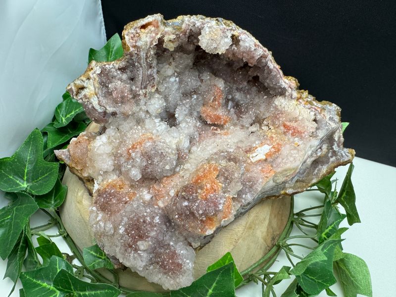 Kwarts met Hematiet en Chalcedoon