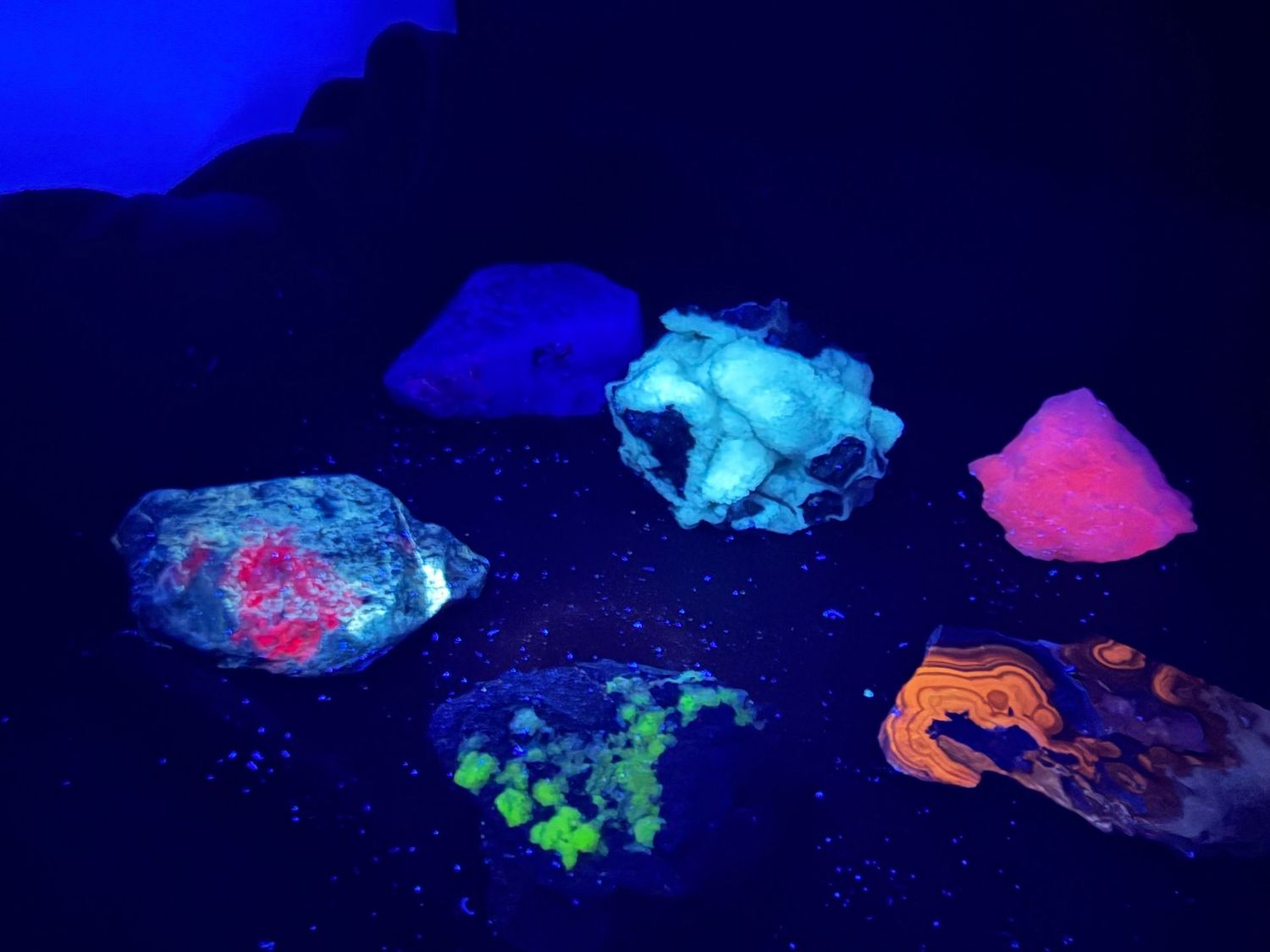 12 UV mineralen 365 nm
