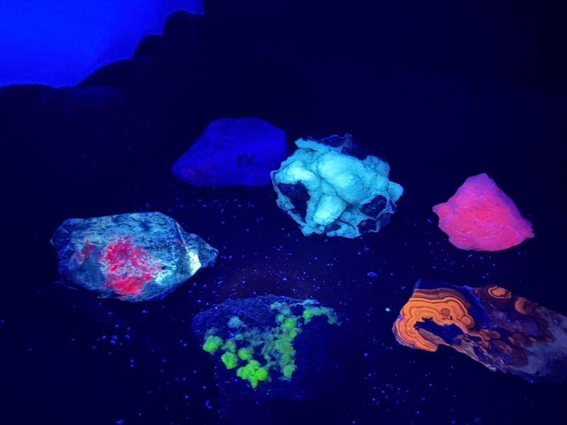 12 UV mineralen 365 nm
