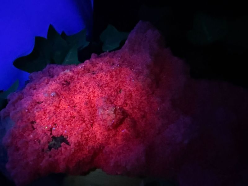 Dolomiet op Calciet met Pyriet Dolomiet op Calciet met Pyriet