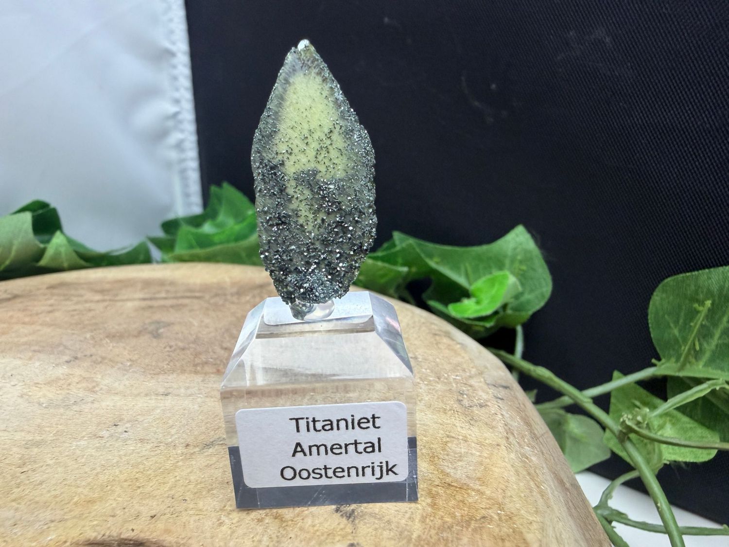 Titaniet (Sfeen)