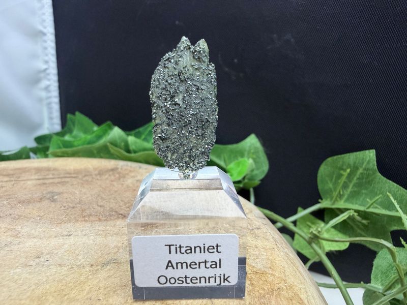 Titaniet (Sfeen)