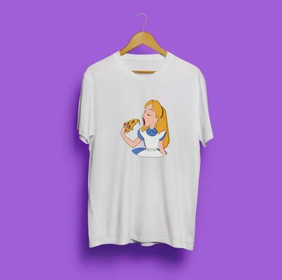 Shirt „Alice ist Pizza .“fünf verschiedene Größen 