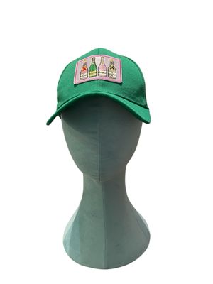  Cap grün mit „Champagner“ Stickerei 