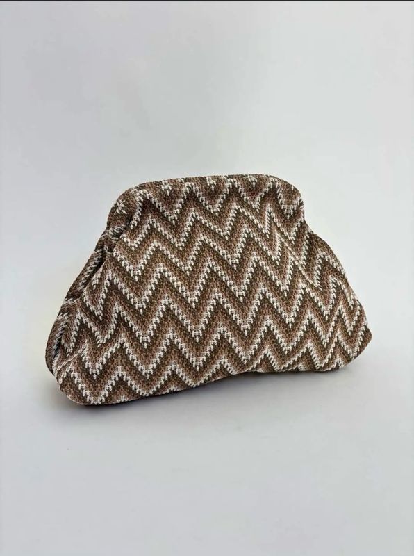 Clutch Zigzag Clutch Zigzag