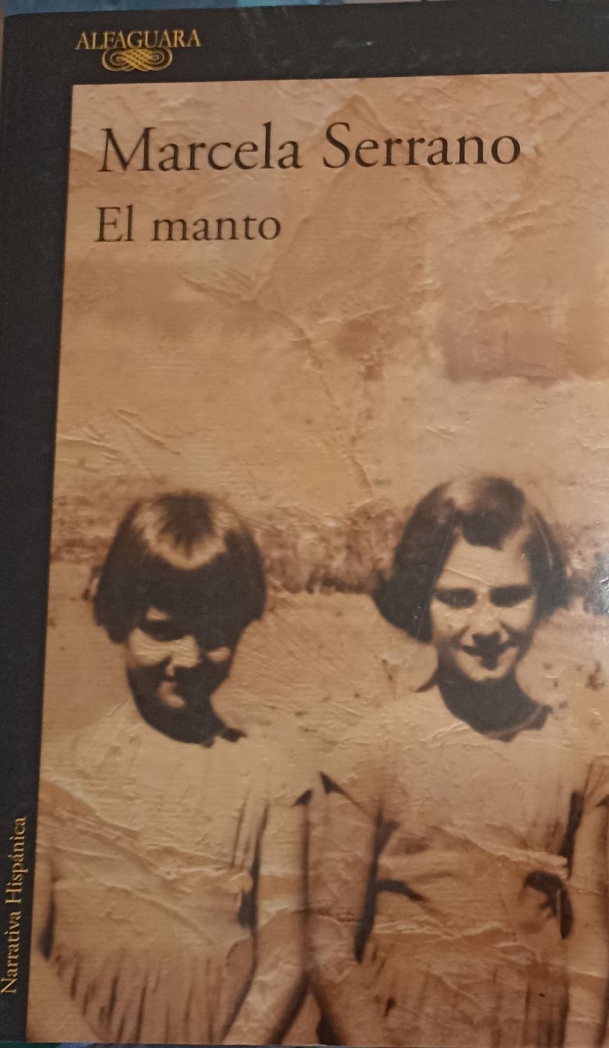 Marcela Serrano, El manto