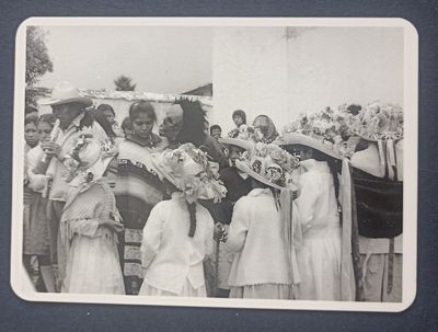 Postal Graciela Iturbide – Danza con máscaras, México 1985