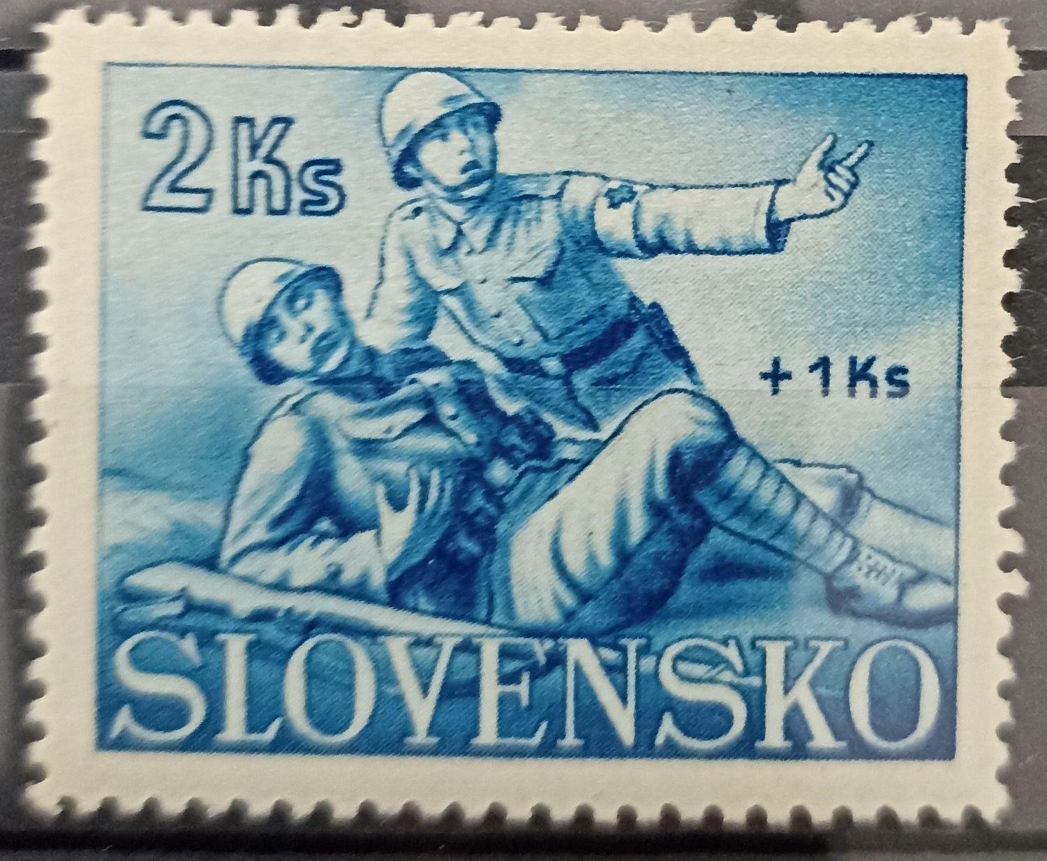 Eslovaquia ~1943 Soldado auxiliando herido