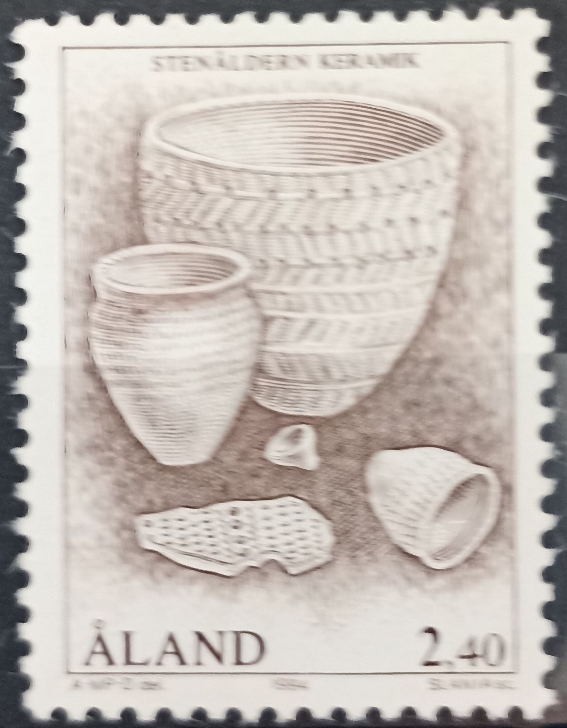 ÅLAND (FINLANDIA) 1992, Stenålderns keramik – vasijas y fragmentos