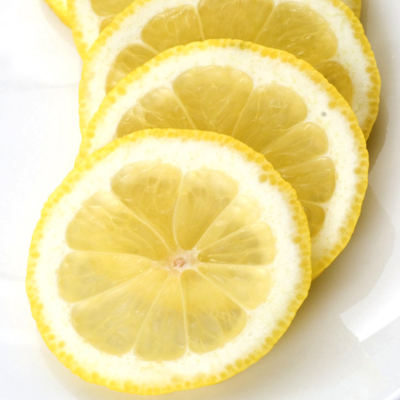 ---- LIMONES ------------------------------  Con mucho jugo y de tamaño medio,  para un uso más cómodo.