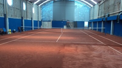 Espaços esportivos em areia e saibro