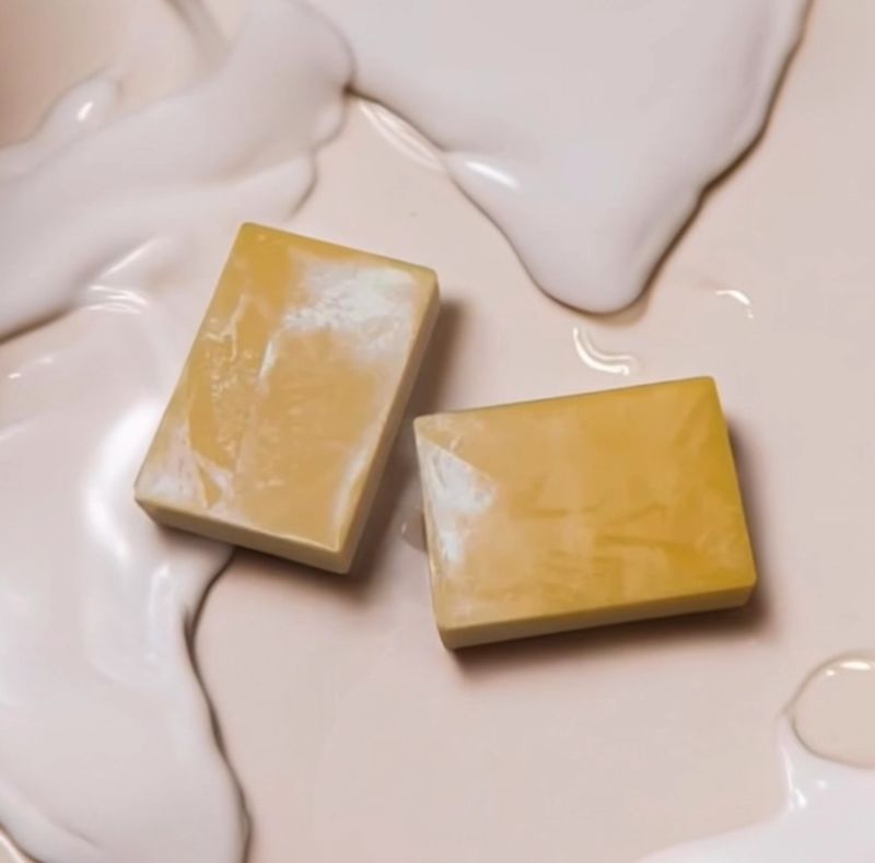 Goat’s Milk & Aloe Turmeric Beauty Bar