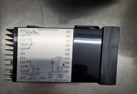 63 Temperature Controller FY900-301-000-E