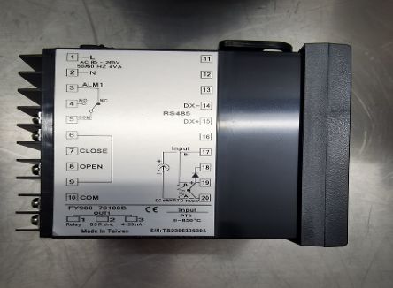 66 Temperature Controller FY900-701-000B-E