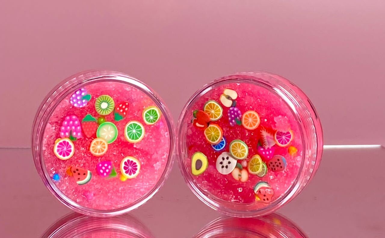 Lucir lip Scrub