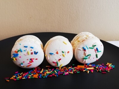 Funfetti Macarons