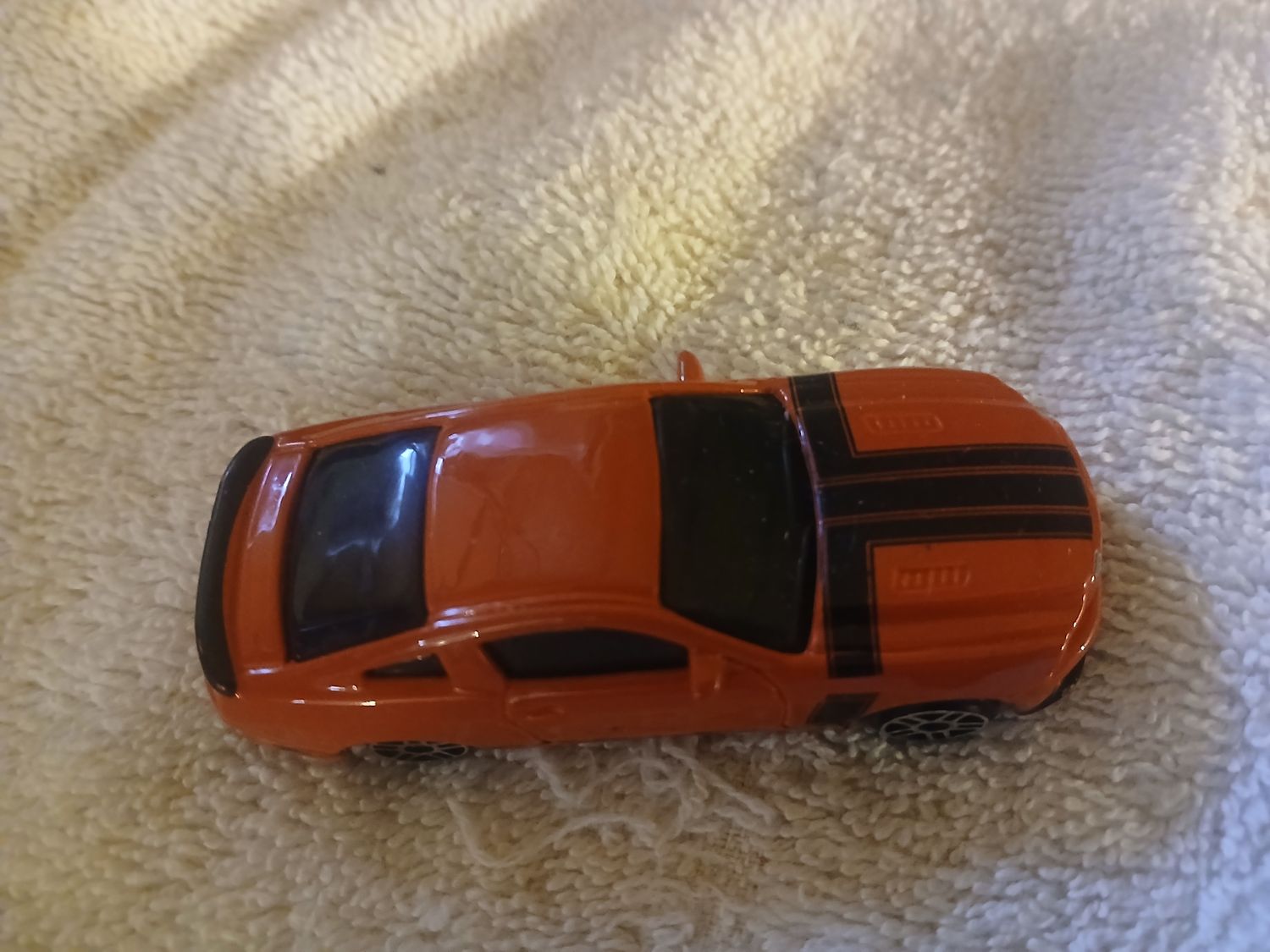 “Orange Thunder Mustang”