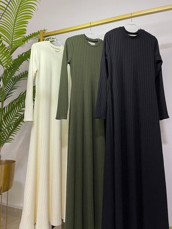 GERIPPTES KLEID