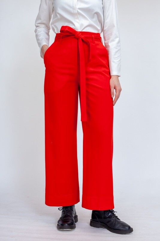 Широкие брюки из красной шерсти