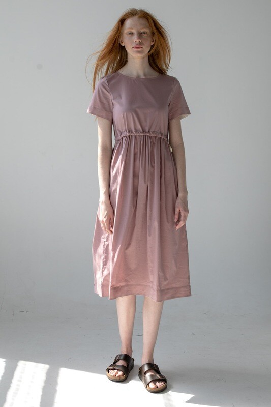 Платье с кулиской цвета чайной розы с коротким рукавом