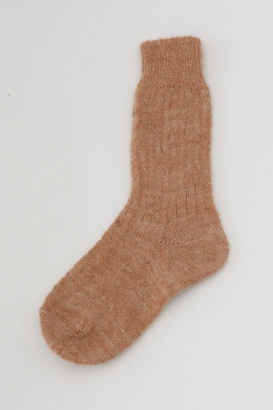 Носки из шерсти пыльно-розового цвета