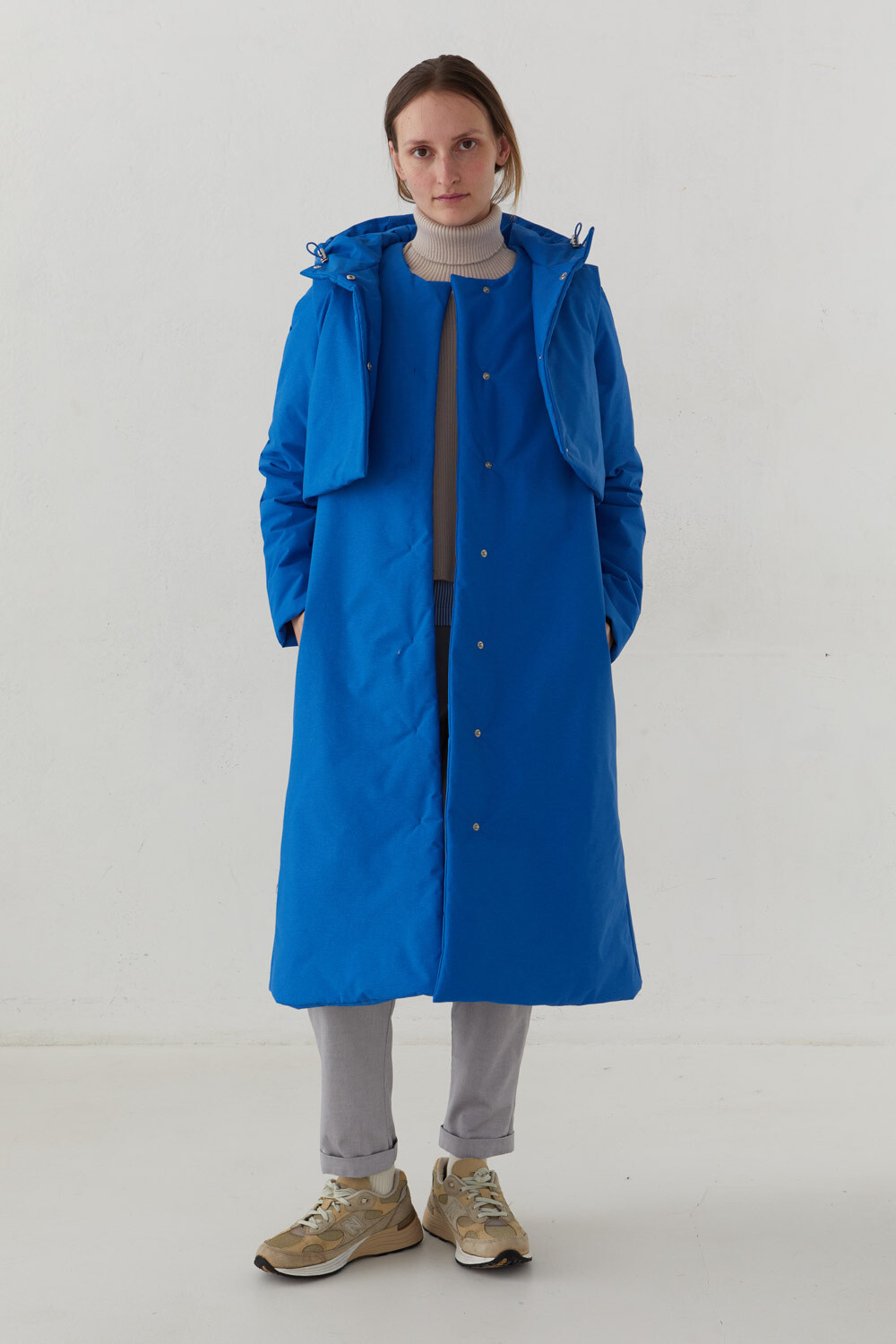 Утепленное пальто из мембраны цвета "синий меланж" с жилетом