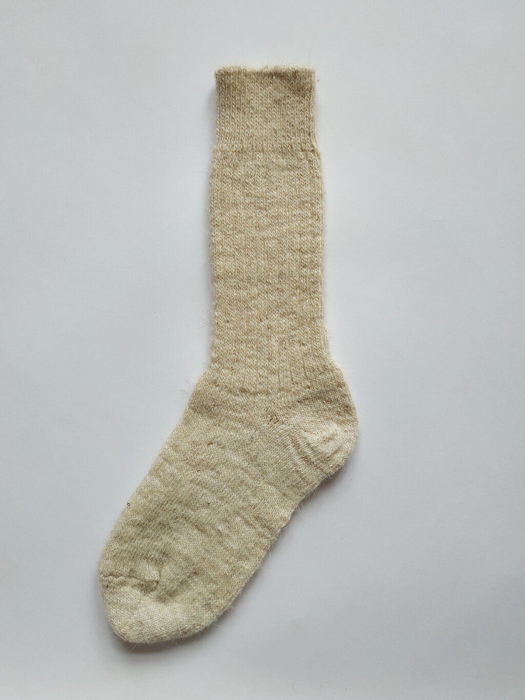 Носки из шерсти молочного цвета