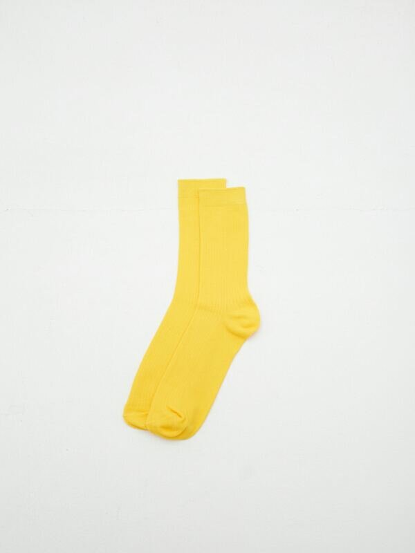 Носки из хлопка желтого цвета