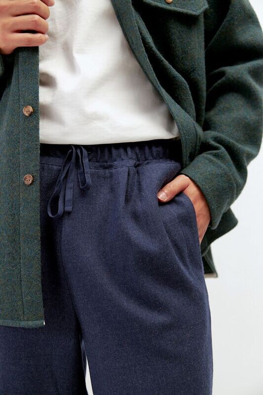 Брюки мужские джинсового цвета из шерсти