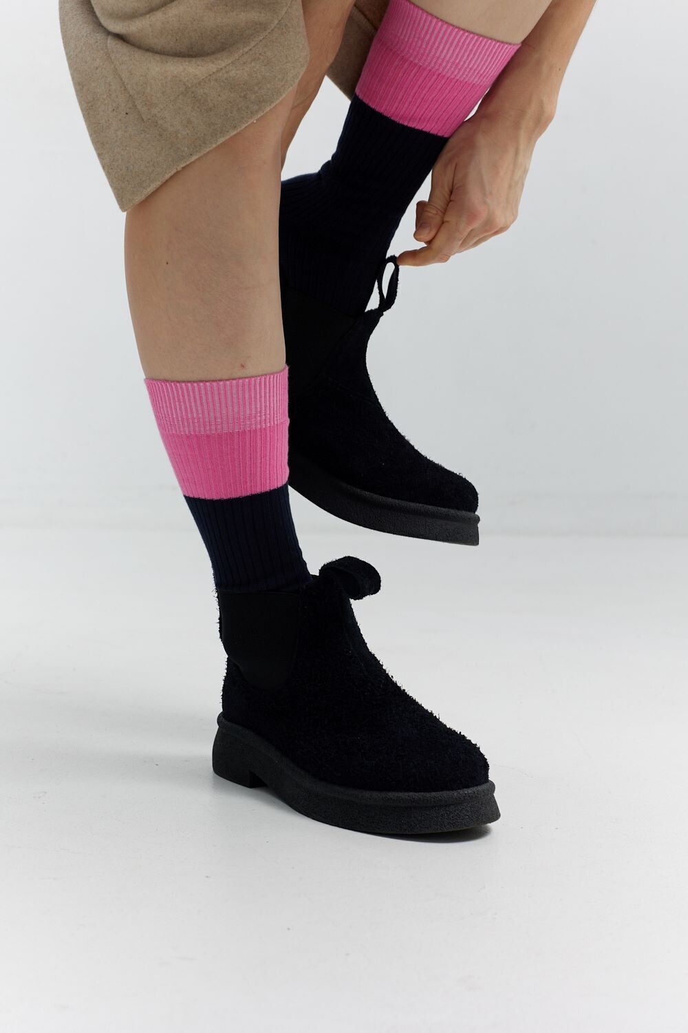 Носки из хлопка черно-розового цвета