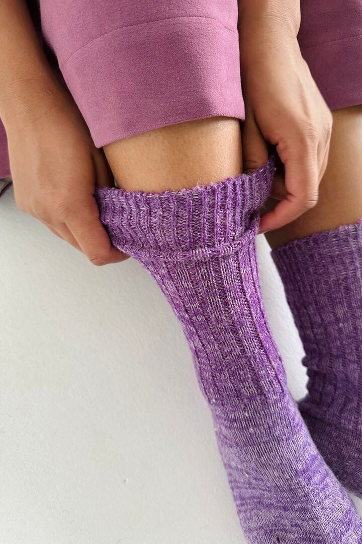 Носки фиолетового цвета из шерсти