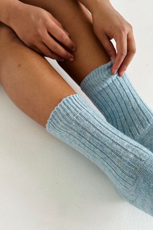 Носки из шерсти голубого цвета