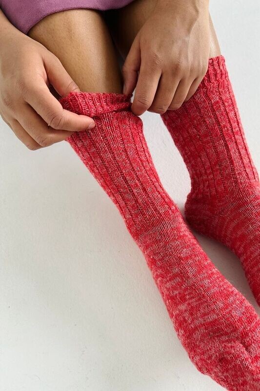Носки из шерсти красного цвета "меланж"