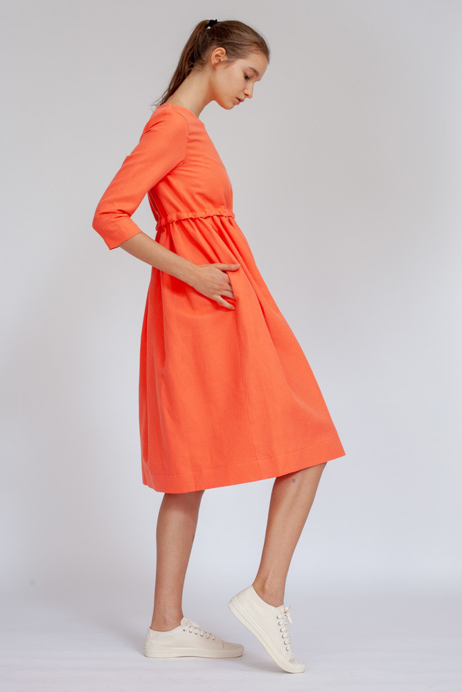 Платье с кулиской нежно-кораллового цвета из хлопка со льном