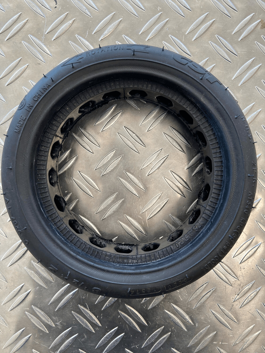 Montage pneu plein dualtron mini 