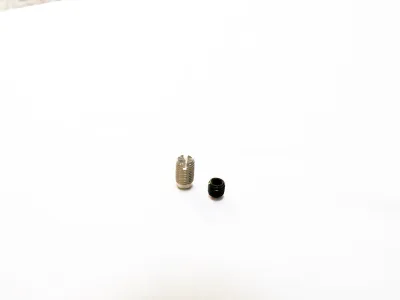 Kit de vis sans tête pour charnière