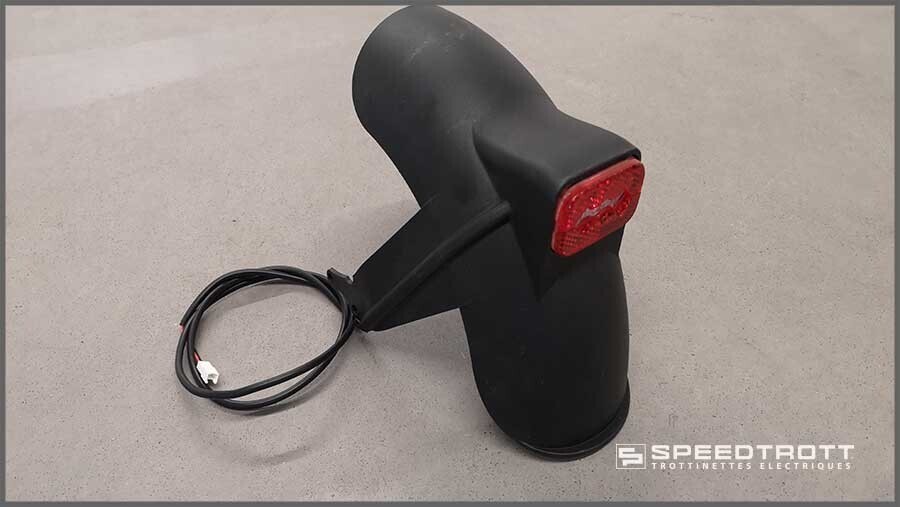 Garde boue arrière avec feu - XT800