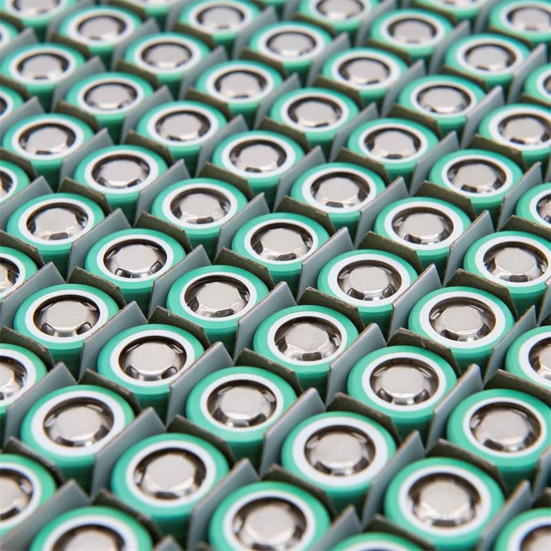 Cellule 18650 3,2A/h 3C EVE - 100 unités Cellule 18650 3,2A/h 3C EVE - 100 unités
