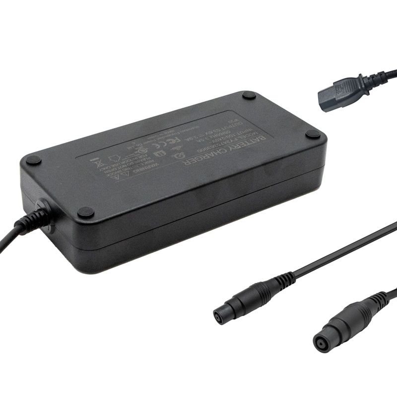 Chargeur premium 53,6v 3,9A Ninebot G3 Max/ Ninebot ZT3 Pro Chargeur premium 53,6v 3,9A Ninebot G3 Max/ Ninebot ZT3 Pro