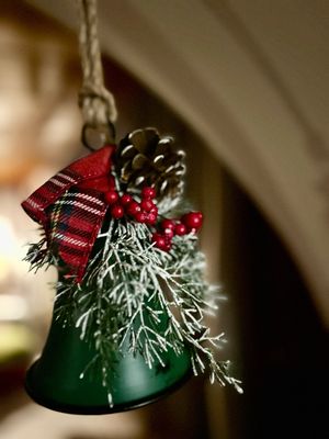 große Glocke Metall, weihnachtlich