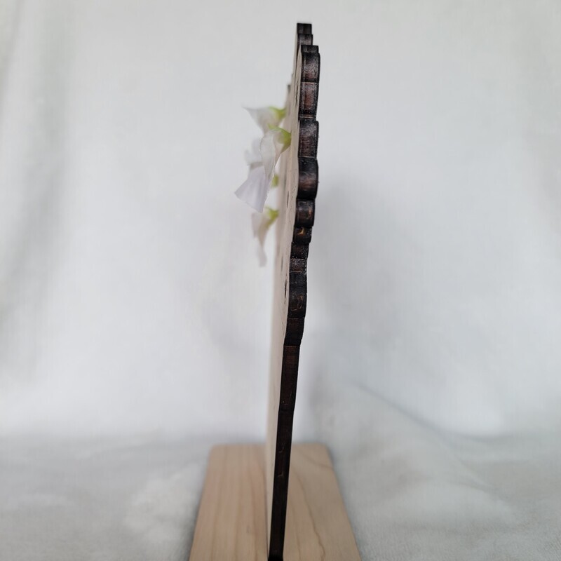 Wooden flower vase