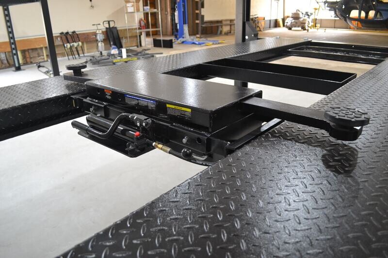 Tuxedo RJ-45 4500lb Rolling Jack for 9k 4 Post Lifts

