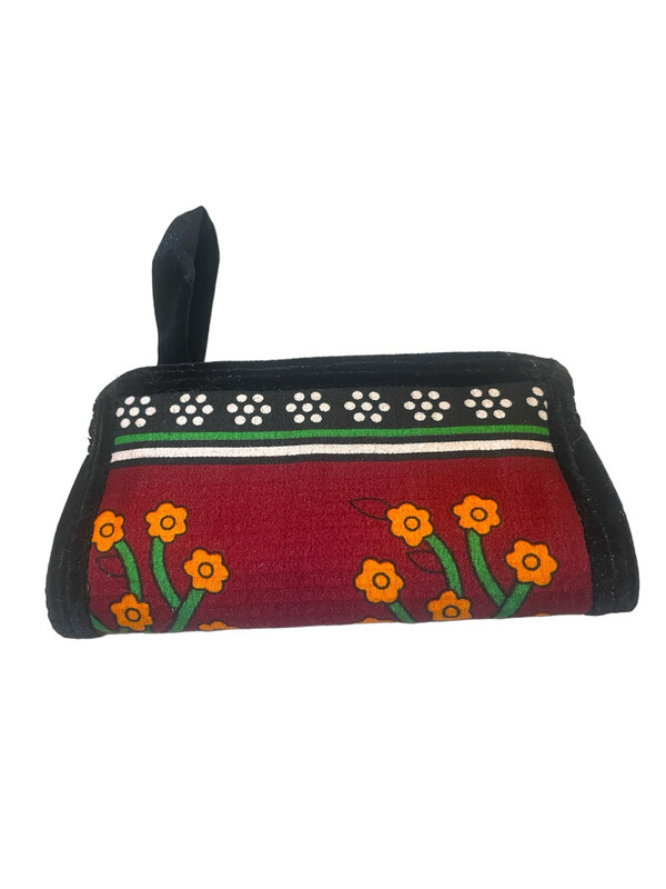 Sitara Sana&#39;ani Purse Handmade With Traditional Taditional Yemeni Fabrics And Velvet. محفظة يد ستارة صنعاني 