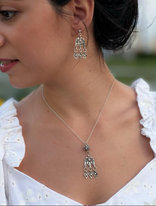 Silver Set of Two Pieces Necklace and Earrings 