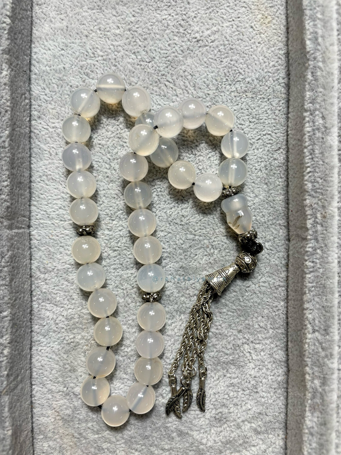 White Agate Tasbih 33 circle Beads سبحة عقيق يماني لون ابيض  
