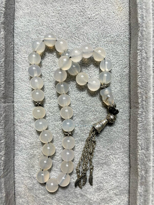White Agate Tasbih 33 circle Beads سبحة عقيق يماني لون ابيض  