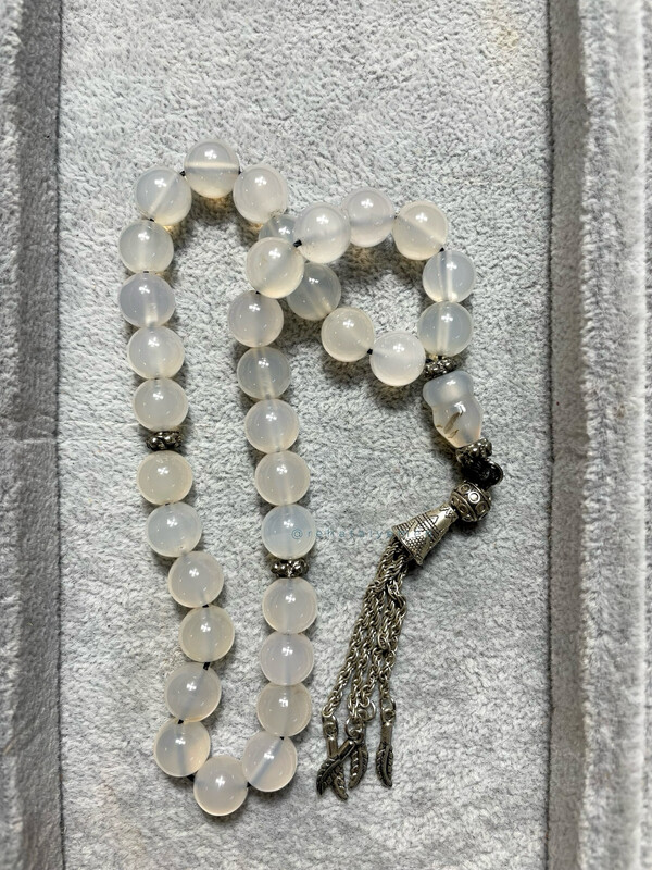 White Agate Tasbih 33 circle Beads سبحة عقيق يماني لون ابيض  