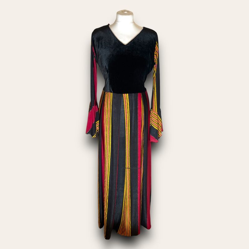 Maswan Velvet Elegance Gown