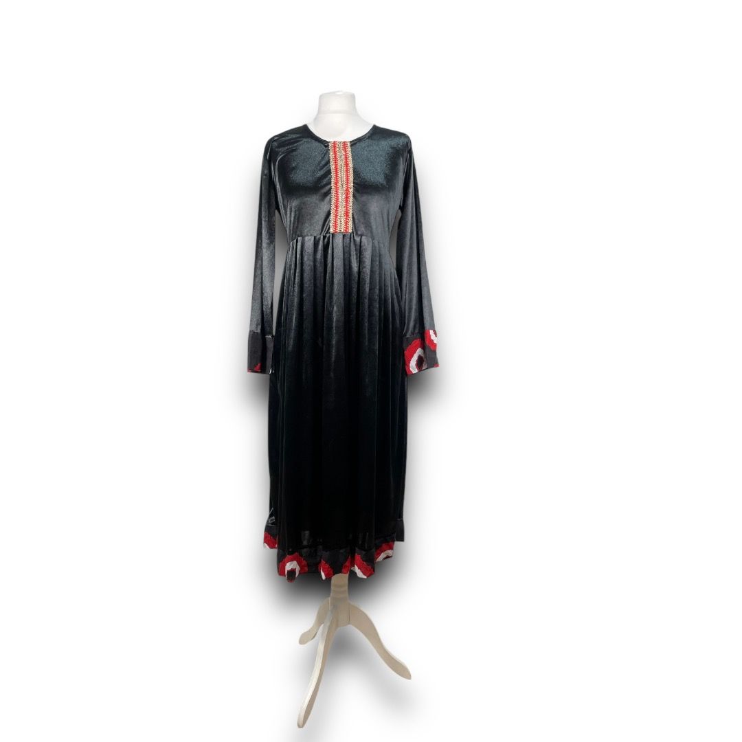 Moghmoq Velvet Grace Dress