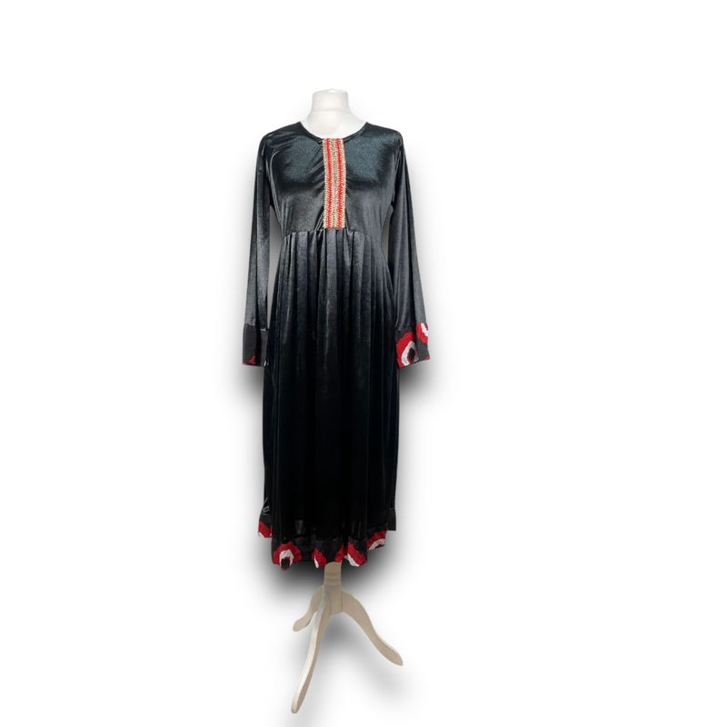 Moghmoq Velvet Grace Dress
